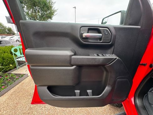 Used 2021 Chevrolet Silverado 1500 Custom Trail Boss AWD/4WD image 24