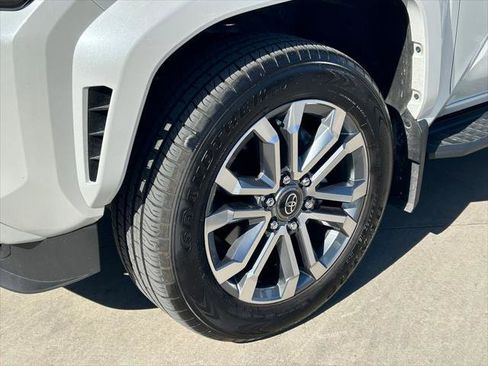 Certified 2025 Toyota 4Runner Limited AWD/4WD image 9