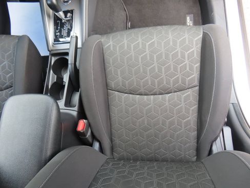 Used 2025 Mitsubishi Outlander Sport AWD image 43