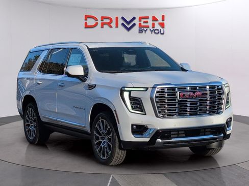 New 2026 GMC Yukon Denali w/ Sun & Power Step Package image 7