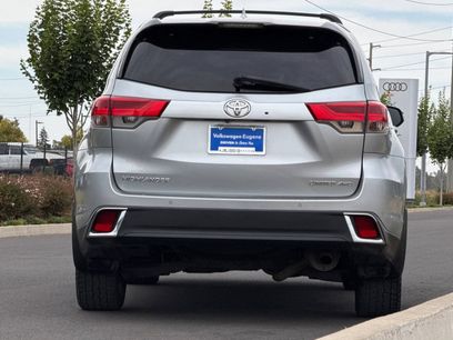 Used 2017 Toyota Highlander Limited