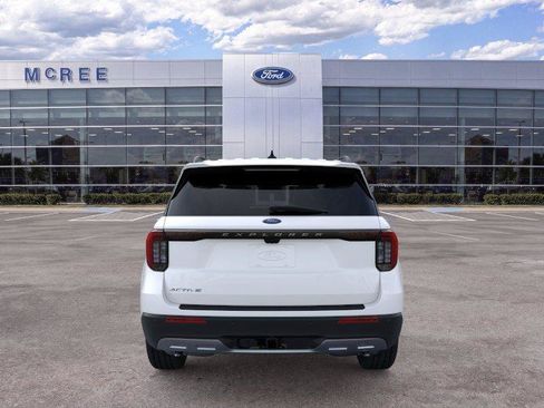 New 2026 Ford Explorer Active w/ Active Comfort Package RWD image 5