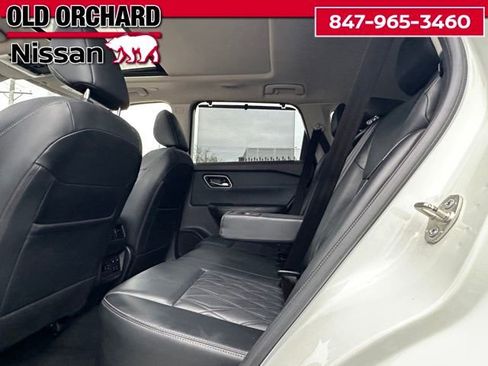 Used 2023 Nissan Rogue Platinum AWD/4WD image 12