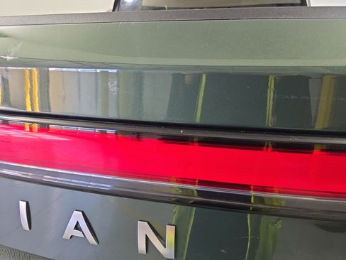 Used 2022 Rivian R1T Adventure image 35