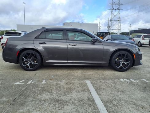 Used 2023 Chrysler 300 Touring L w/ Comfort Group image 25