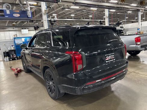 Used 2025 Hyundai Palisade Calligraphy image 5