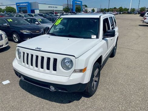 Used 2016 Jeep Patriot High Altitude AWD/4WD image 12