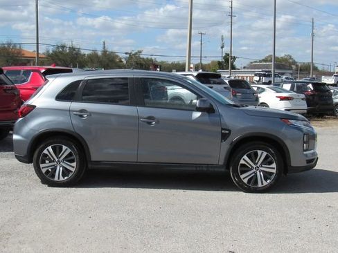 Used 2025 Mitsubishi Outlander Sport ES image 2