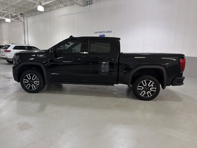 Used 2025 GMC Sierra 1500 AT4 w/ AT4 Premium Package AWD/4WD image 5