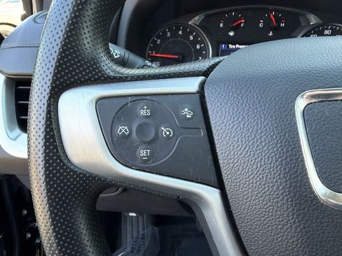 Used 2024 GMC Terrain SLE image 22