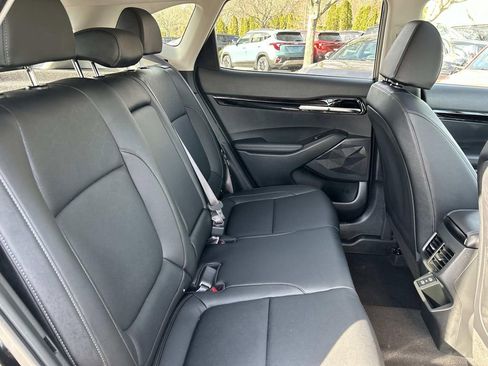 Certified 2025 Kia Seltos EX w/ EX Sunroof Package AWD/4WD image 17