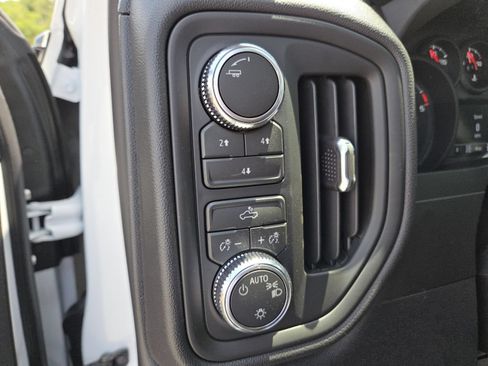 New 2026 GMC Sierra 2500 Pro AWD/4WD image 4