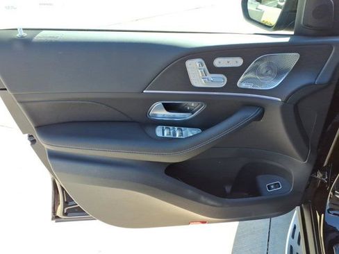 New 2026 Mercedes-Benz GLS 580 4MATIC image 12