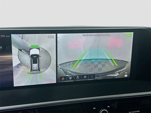 Used 2025 INFINITI QX80 Sensory image 12