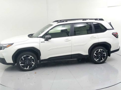 New 2025 Subaru Forester Premium image 5