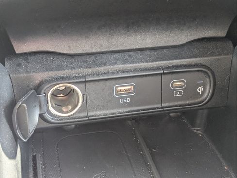 Used 2024 Kia Telluride S w/ S Sunroof Package FWD image 22