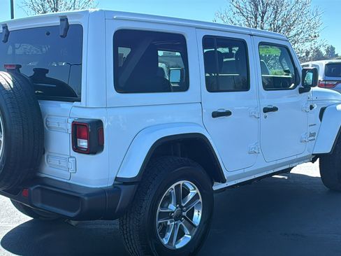 Used 2020 Jeep Wrangler Unlimited Sahara image 3