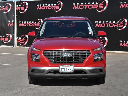 Used 2022 Hyundai Venue SE w/ Cargo Package