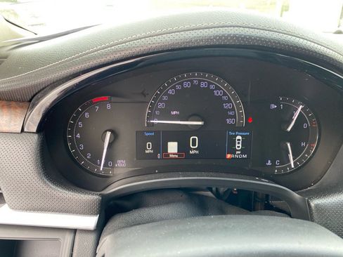 Used 2019 Cadillac XTS Luxury image 12