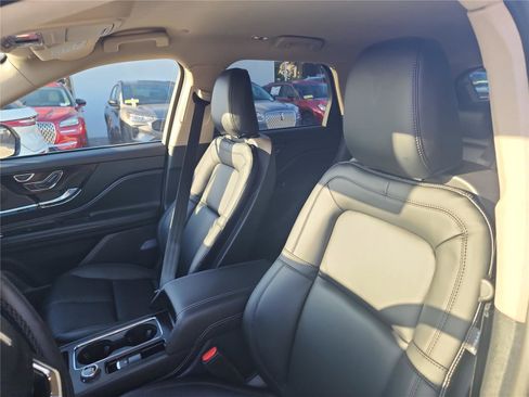 New 2026 Lincoln Corsair Premiere image 14