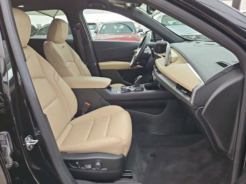 Certified 2025 Cadillac XT4 Premium Luxury image 26