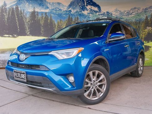 Used 2018 Toyota RAV4 Limited image 1