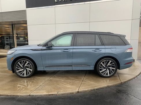 New 2026 Lincoln Aviator Black Label w/ Black Label Special Edition image 9