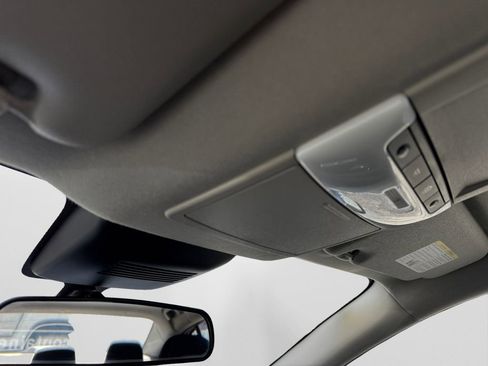 Certified 2022 Nissan Sentra SV image 27