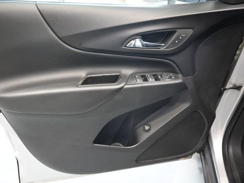 Used 2022 Chevrolet Equinox LT FWD image 26