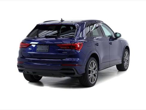 Certified 2025 Audi Q3 2.0T Premium Plus w/ Premium Plus Package AWD/4WD image 4
