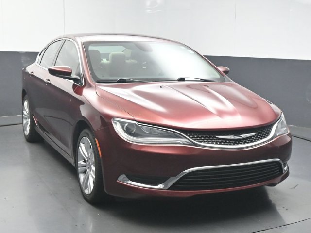 Used 2016 Chrysler 200 Limited w/ Convenience Group FWD image 2