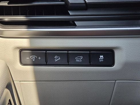 Used 2025 Kia Telluride S FWD image 22