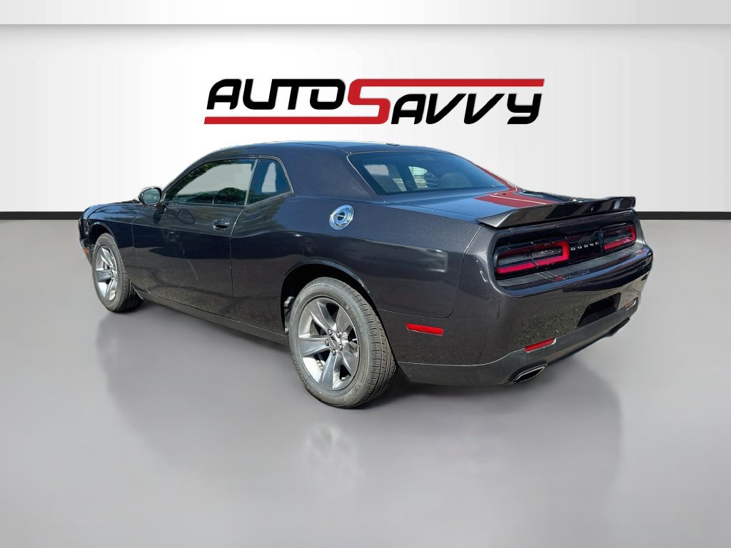 Used 2022 Dodge Challenger SXT RWD image 5