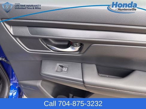 Used 2025 Honda CR-V Sport image 16