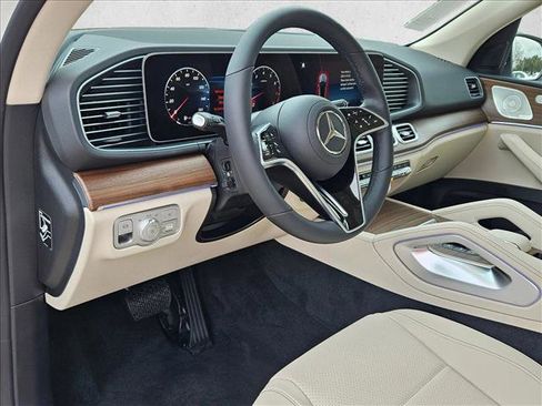 New 2026 Mercedes-Benz GLE 350 4MATIC image 3