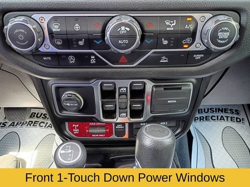 Used 2024 Jeep Wrangler Unlimited Sport AWD/4WD image 17