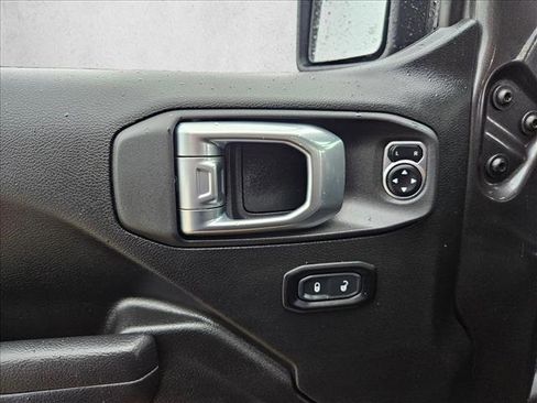 Used 2024 Jeep Wrangler Rubicon w/ Safety Group image 10