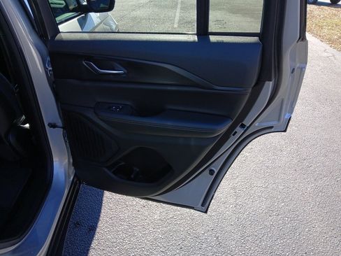 New 2025 Jeep Grand Cherokee Laredo X image 32