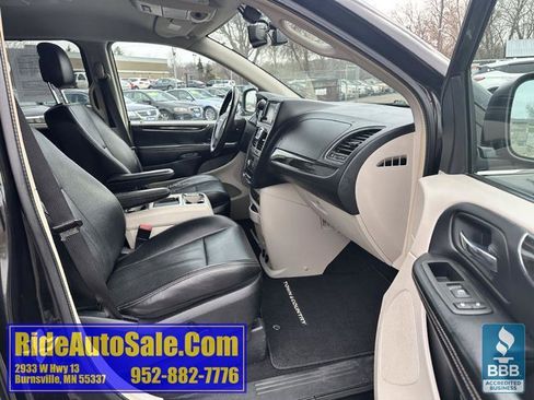 Used 2012 Chrysler Town & Country Touring-L w/ Entertainment Group #2 image 14