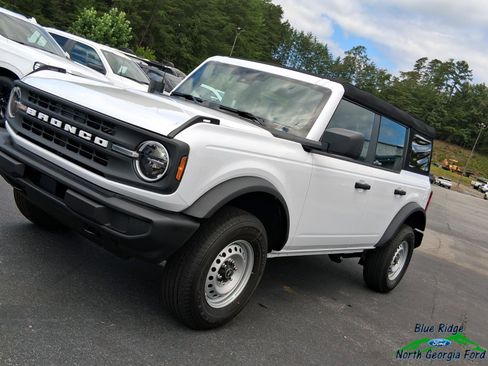 New 2025 Ford Bronco 4-Door image 23