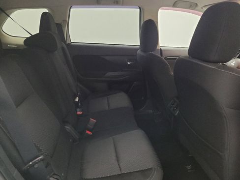 Used 2019 Mitsubishi Outlander ES AWD/4WD image 19