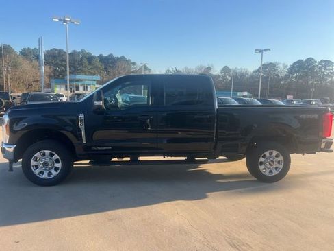Used 2024 Ford F250 XLT image 9