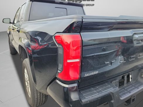 Used 2024 Toyota Tacoma SR5 w/ SR5 Upgrade Package image 23