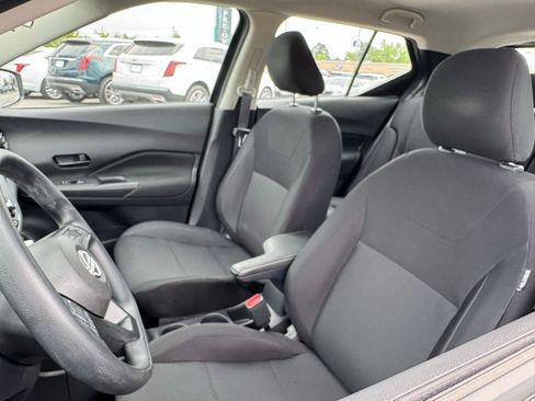 Used 2023 Nissan Kicks S FWD image 7