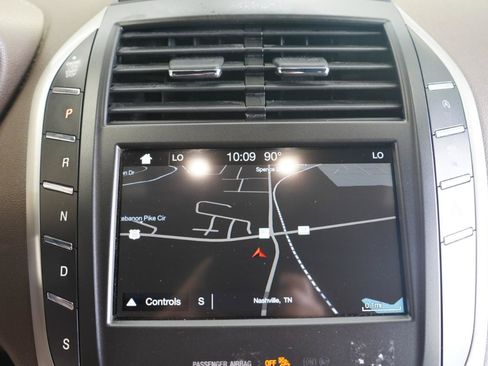 Used 2017 Lincoln MKC Reserve w/ Lincoln MKC Climate Package FWD image 19