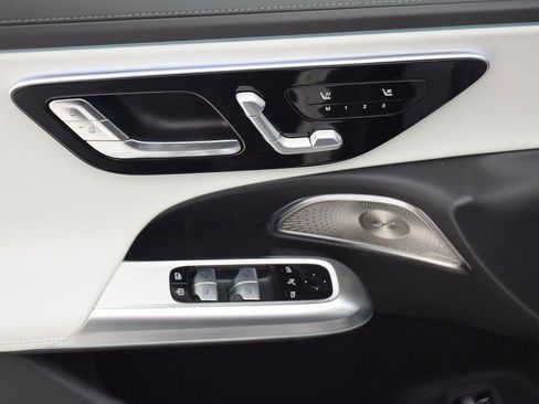 New 2026 Mercedes-Benz E 53 AMG e 4MATIC Sedan image 20