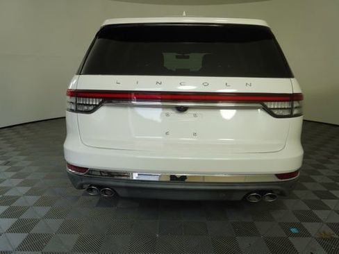 Used 2020 Lincoln Aviator Reserve w/ Elements Package Plus RWD image 6