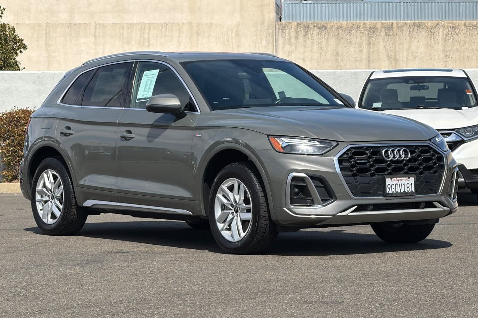 Used 2023 Audi Q5 2.0T Premium w/ Convenience Package AWD/4WD image 5