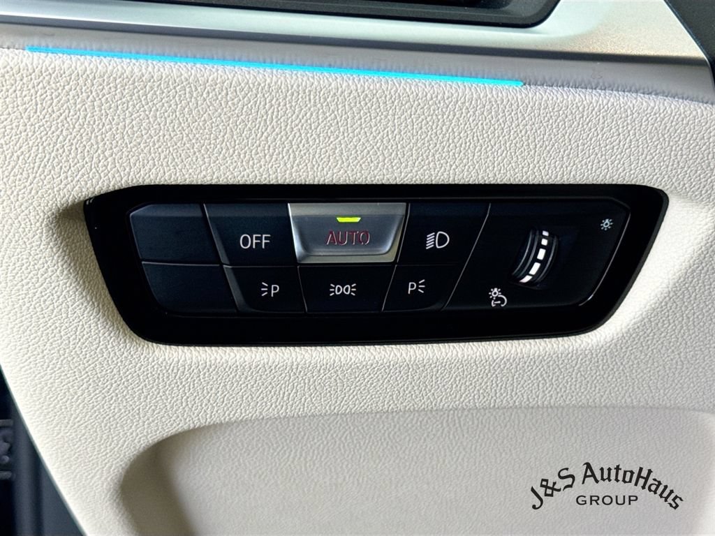 Used 2023 BMW i4 eDrive40 w/ Premium Package RWD image 10