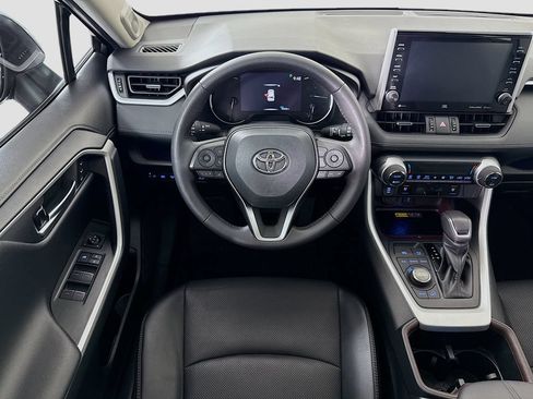 Used 2022 Toyota RAV4 Limited AWD/4WD image 10